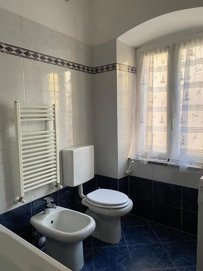 Pec House Holidays Deiva Marina 0*,