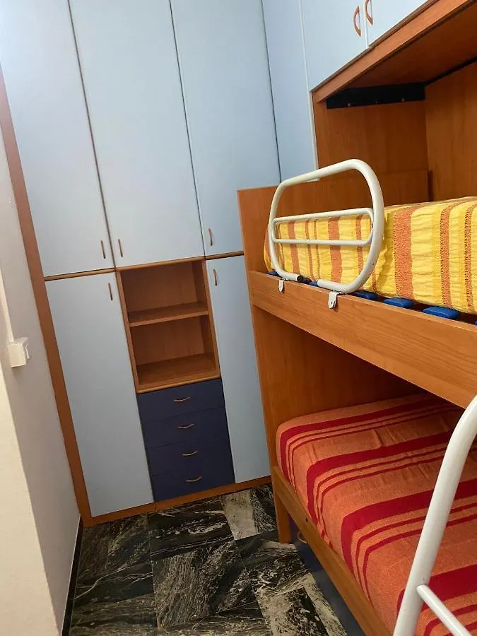 Pec House Holidays Deiva Marina 0*,  Italia